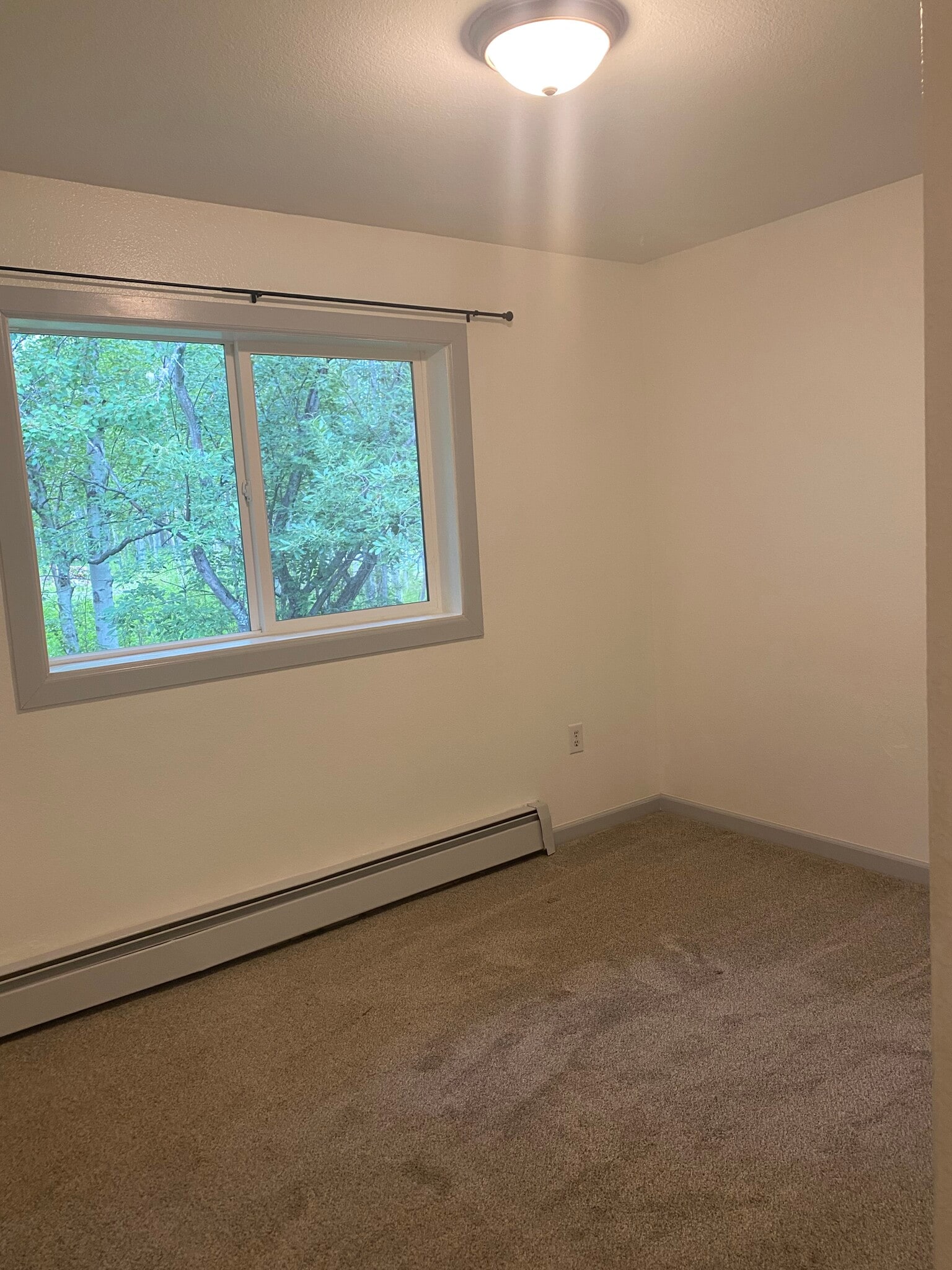 Building Photo - 2260 W Melanie Ave