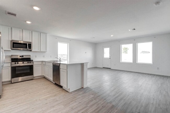 Building Photo - 6655 Orange Daylily Ln