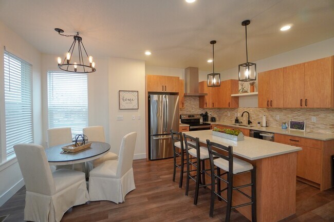 Building Photo - 479 E Violets Cv Ln