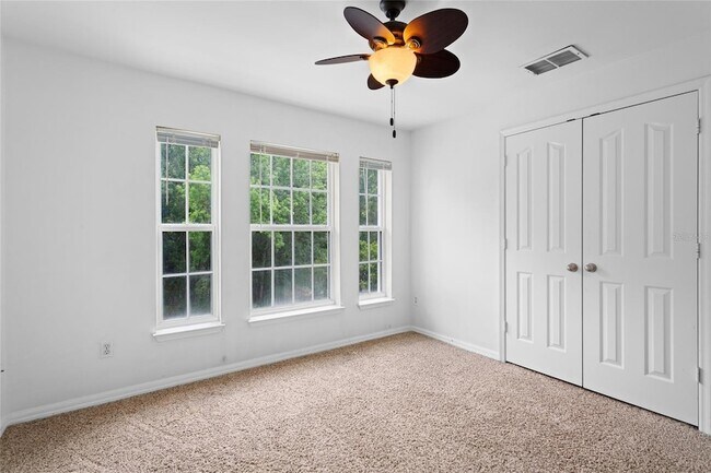 Building Photo - 754 Centervale Dr