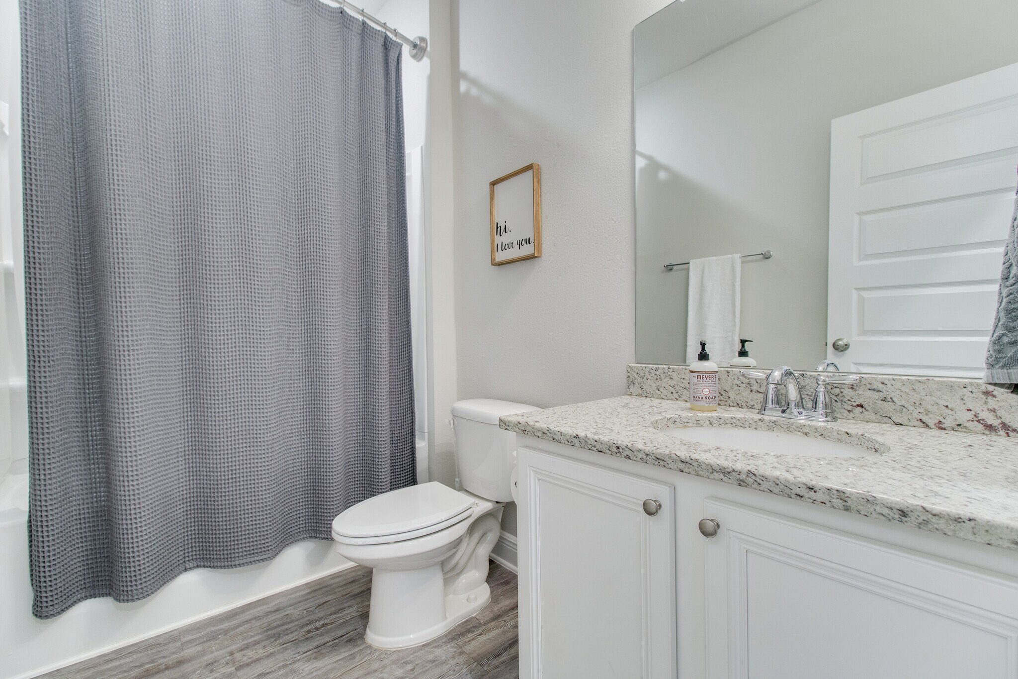 Second full bath - 3618 Hawks Landing Cir