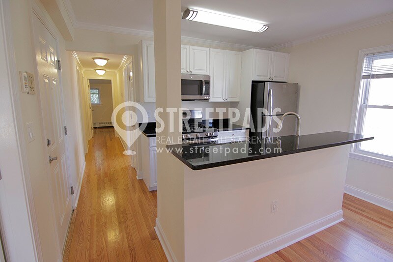 Building Photo - 1 Langdon Sq