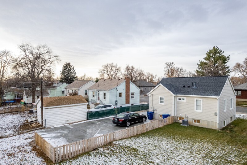 Building Photo - 758 Loveland Ave