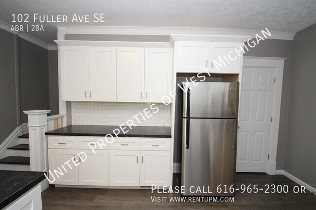 Building Photo - 102 Fuller Ave SE