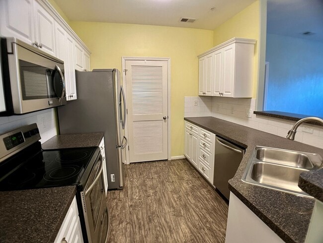 Building Photo - Cypress Point Condo for Rent