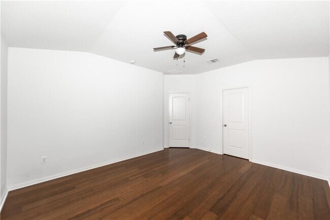 Building Photo - 708 Pinnacle Dr