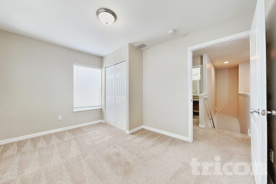 Building Photo - 9247 Wellstone Dr