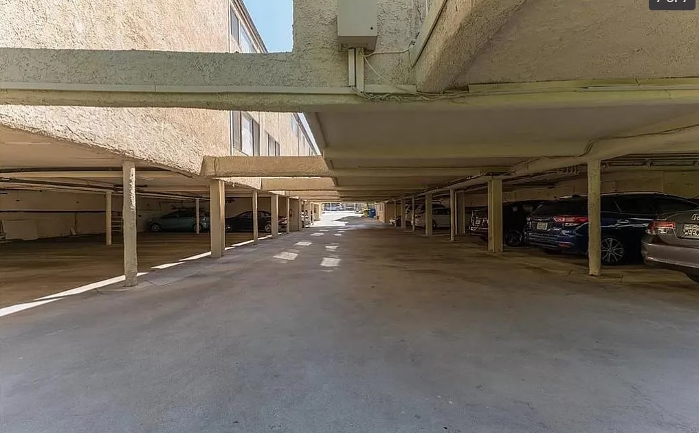Building Photo - 4125 Inglewood Blvd