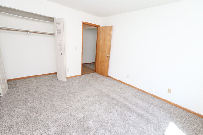 Building Photo - Minnehaha Apartments | 3628