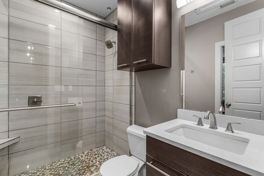 Building Photo - 901 9th St