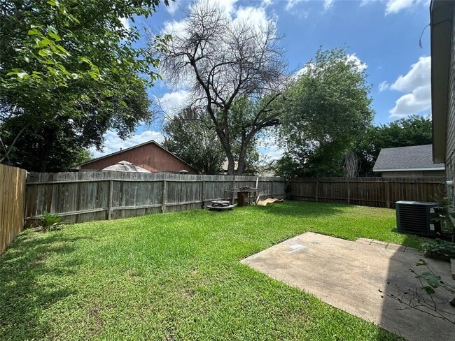 Building Photo - 16034 Barbarossa Dr