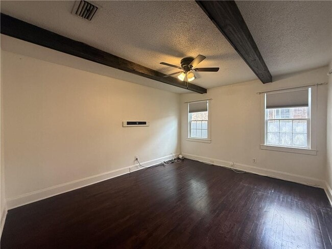 Building Photo - 1625 Wilson Ave