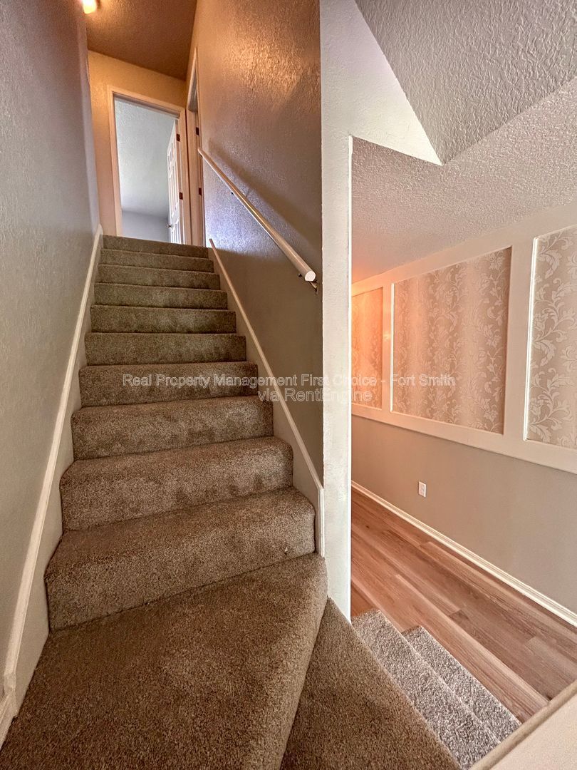 Building Photo - 3104 S 99th St