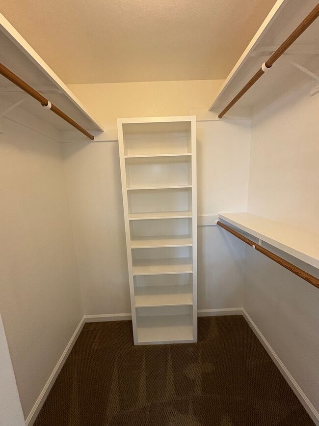 Building Photo - Entertainer delight rental home located in ''The Lakes'' subdivision Coming soon *Private Showing...