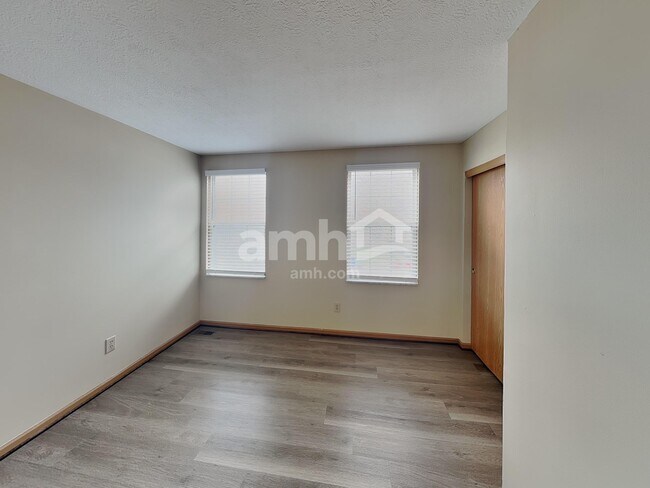 Building Photo - 2245 Yagger Bay Dr