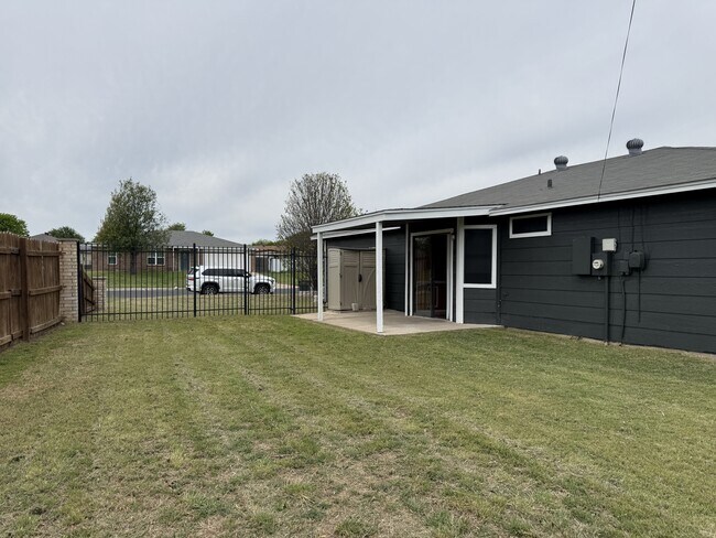 Building Photo - 2506 Boyd Ave