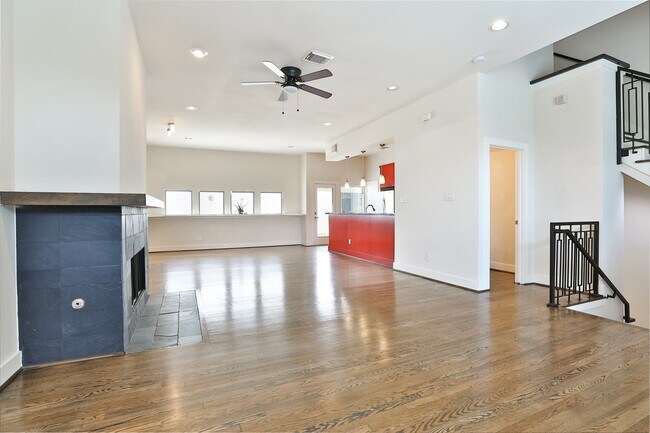 Building Photo - 4706 Austin St