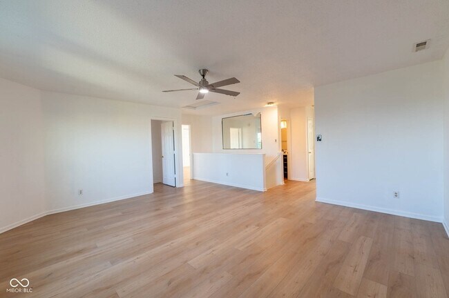 Building Photo - 2887 Ludwig Dr