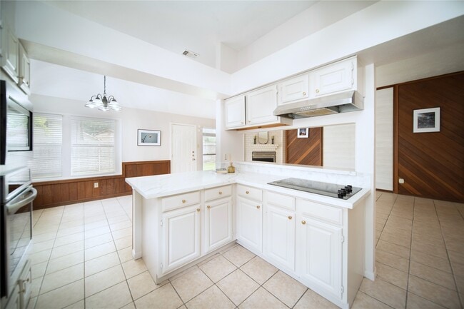Building Photo - 3110 Flintwood Dr