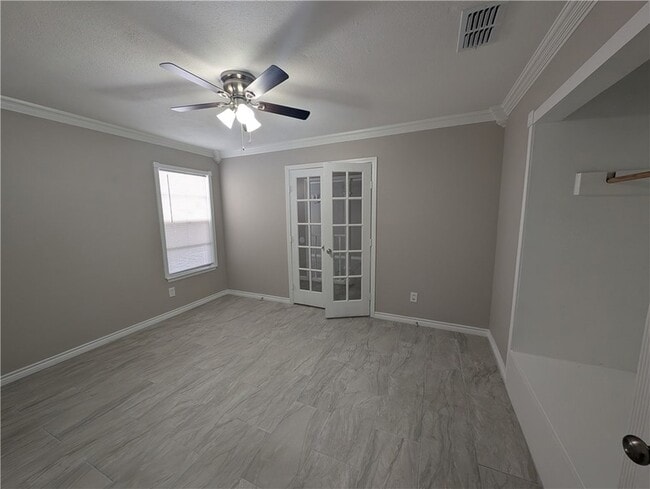 Building Photo - 5201 Hitching Post Ln