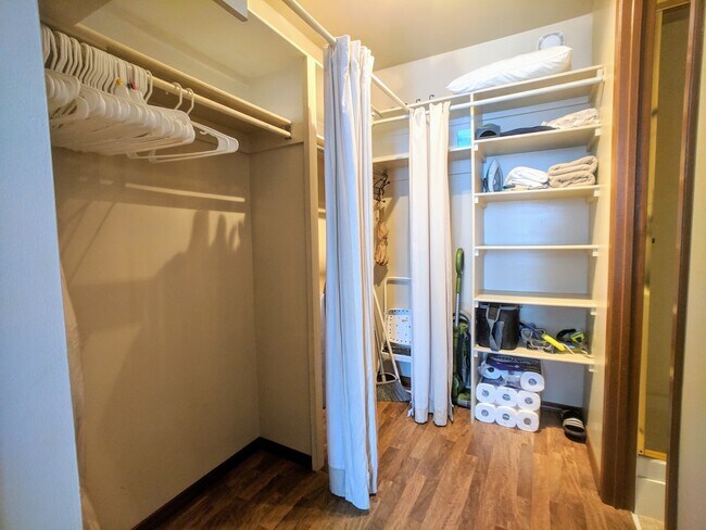 Building Photo - PAVILION AT WAIKIKI FULLY FURNISHED 1BD/1BA/1PK CENTRAL AC