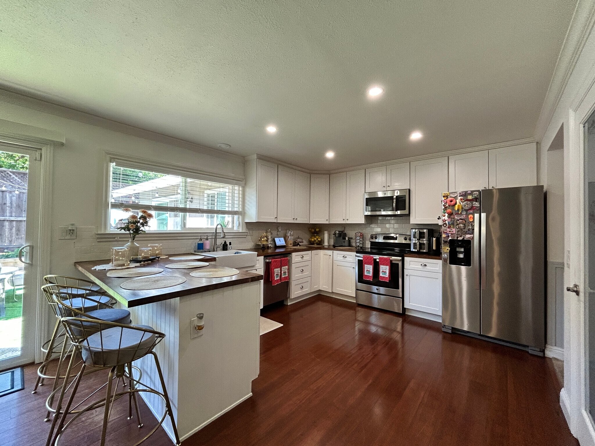 Building Photo - 5514 El Encanto Cir