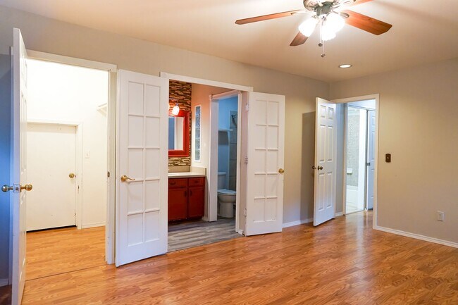 Building Photo - 4 Bedroom home tucked away in Hayden