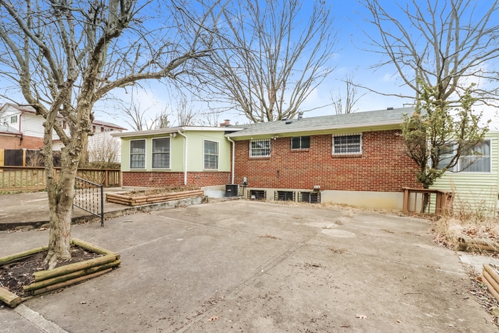 Building Photo - 1061 Albany Terrace