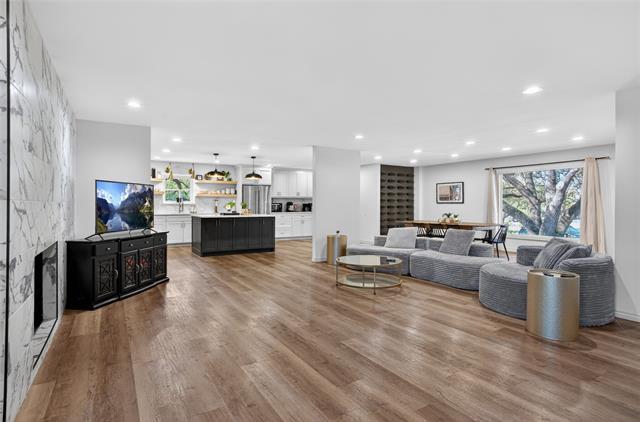 Building Photo - 6873 Greenwich Ln