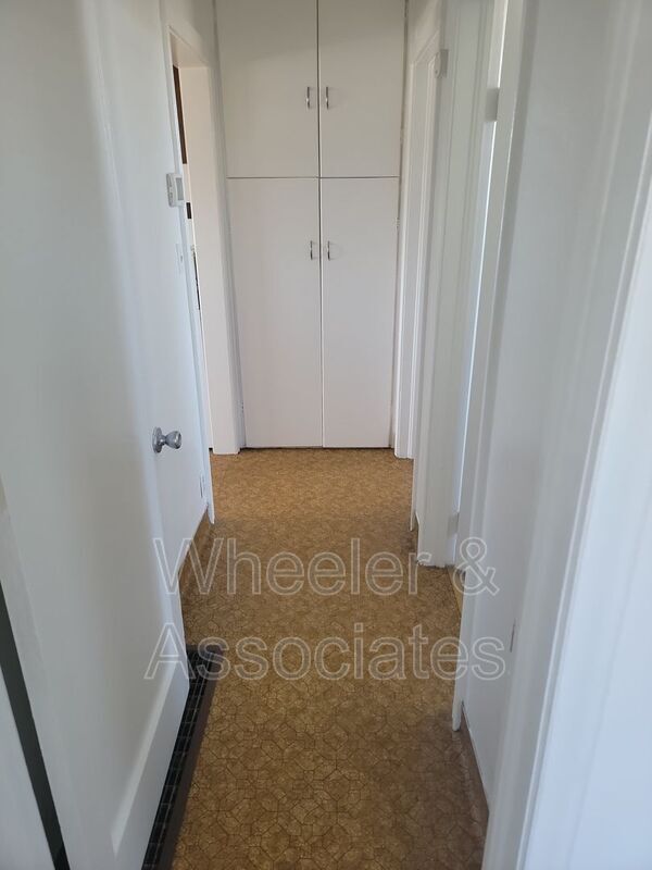 Building Photo - 787 N 1500 W