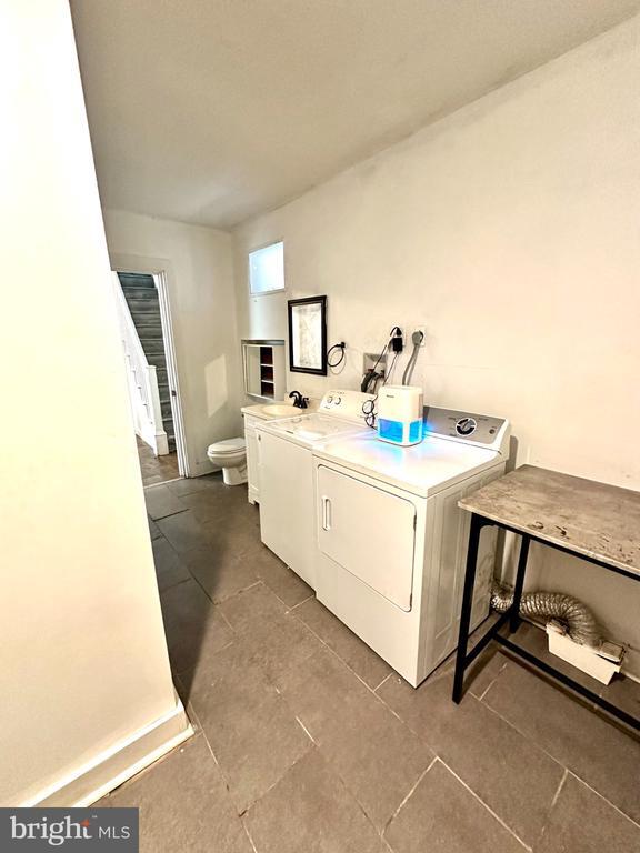 Building Photo - 614 Beech St