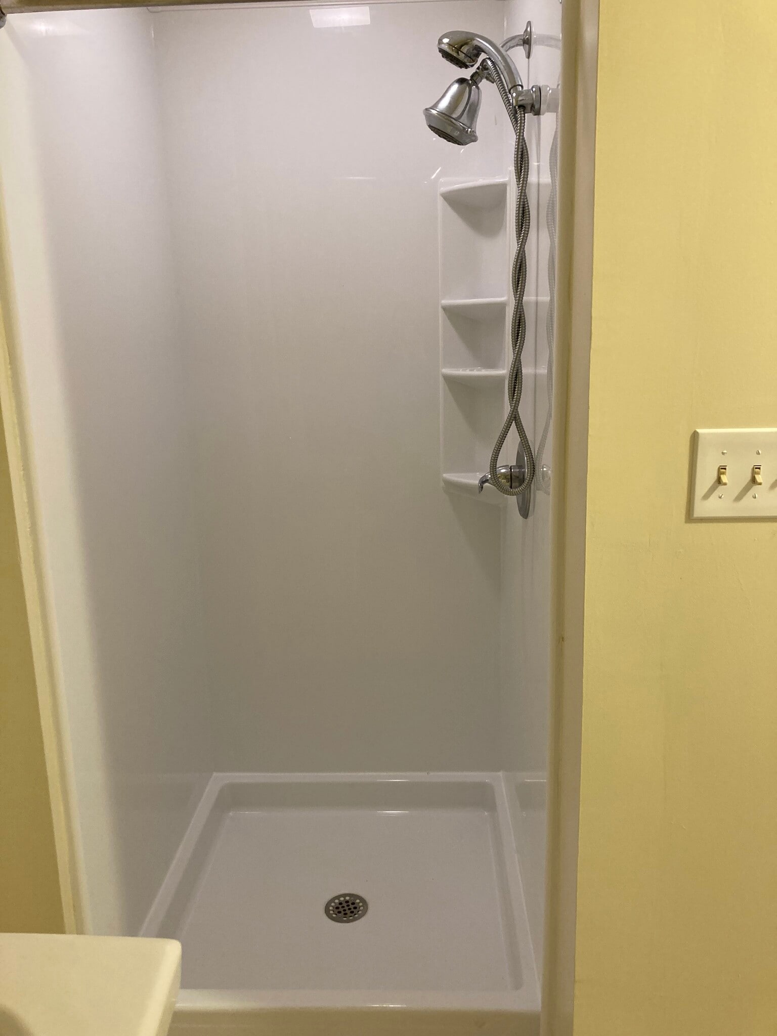 SHower - 1142 Battery Ave