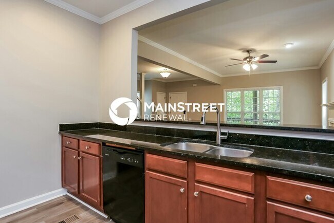 Building Photo - 4 Bedroom Pet-Friendly Home in Atlanta, GA with Main Street Renewal