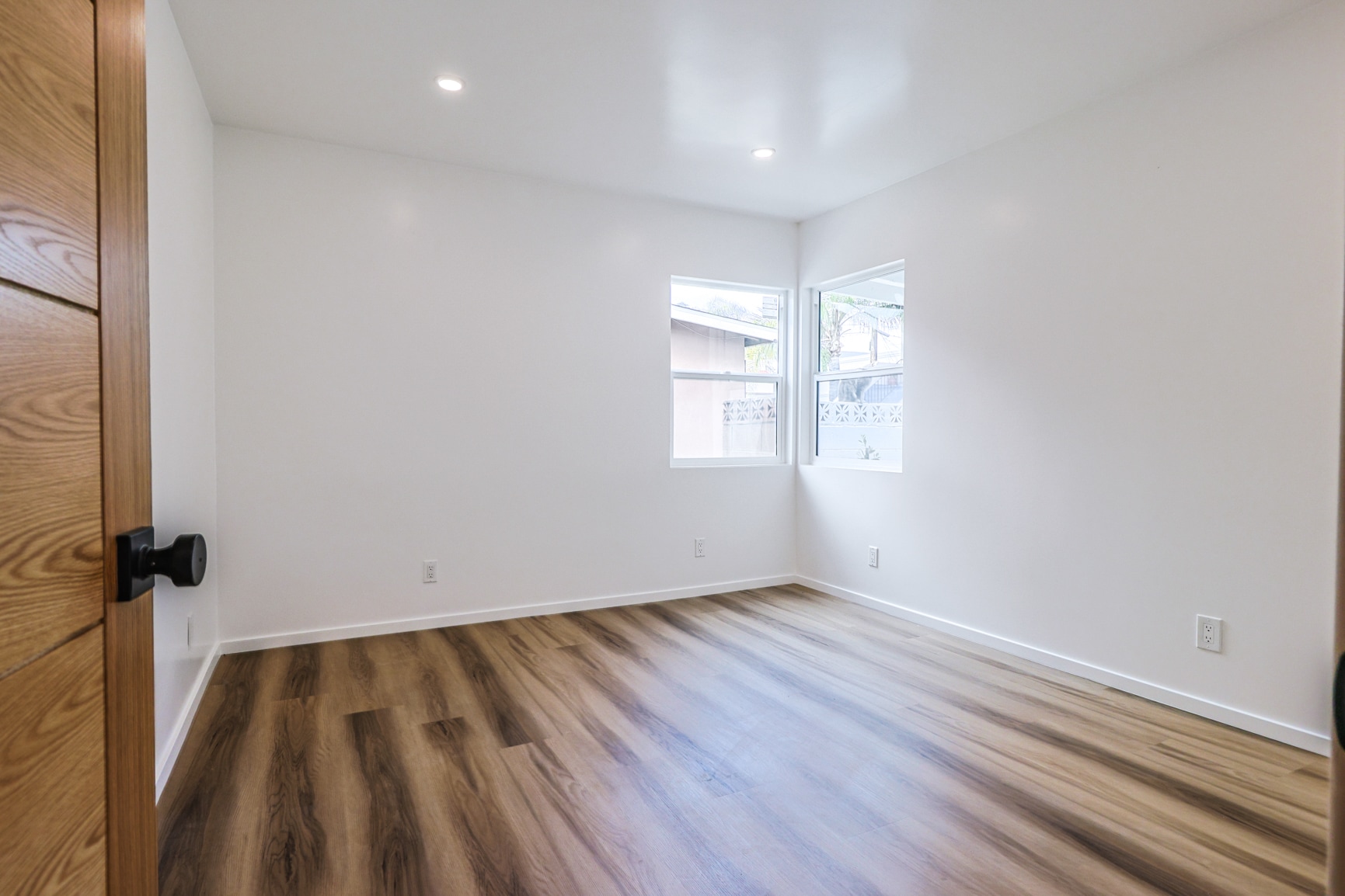 Building Photo - 4521 E 55th St