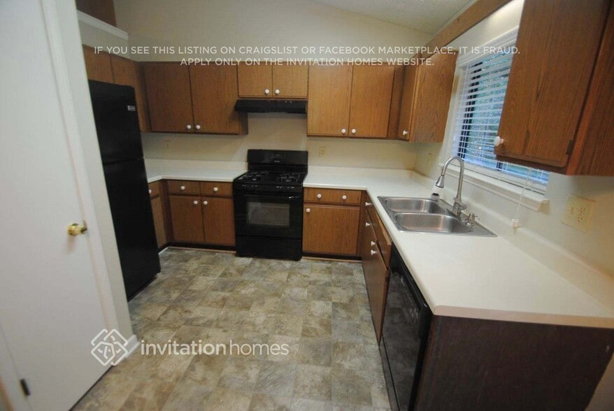 Building Photo - 5255 Sugar Crest Dr