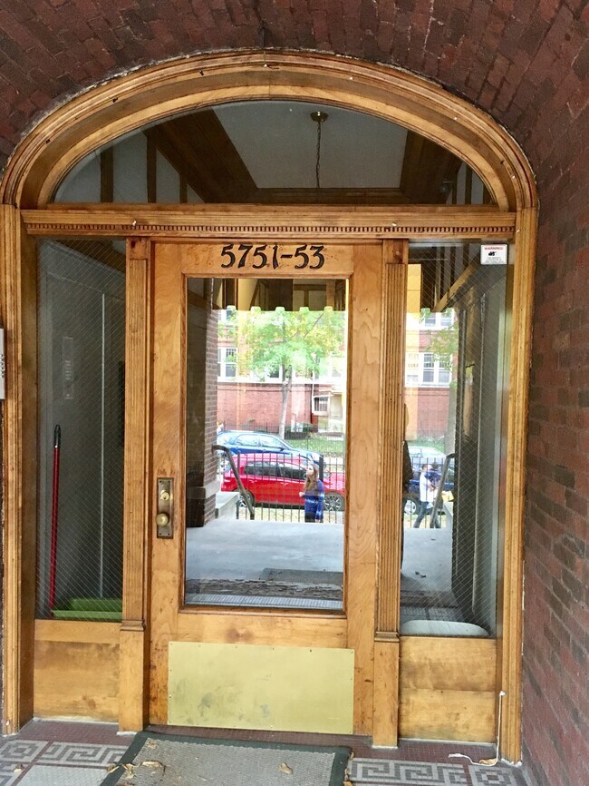 Building Photo - 5751 N Winthrop Ave
