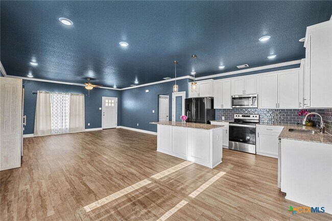 Building Photo - 1526 Black Kettle Trl