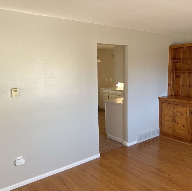 Building Photo - 7285 S Elm Ct
