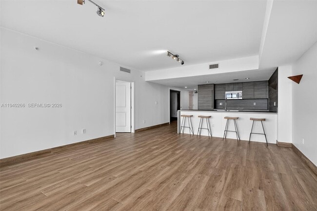 Building Photo - 400 Sunny Isles Blvd