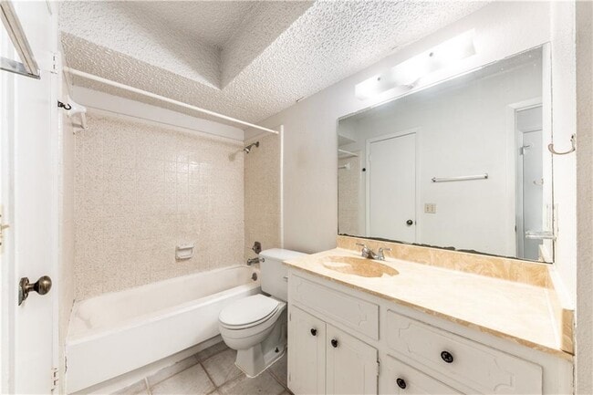 Building Photo - 1706 Onion Creek Village Dr