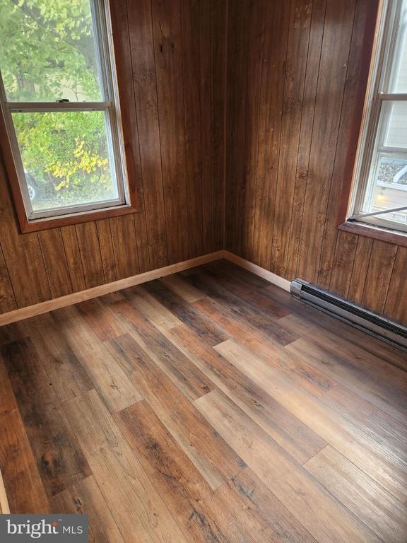 Building Photo - 248 W Fairview St