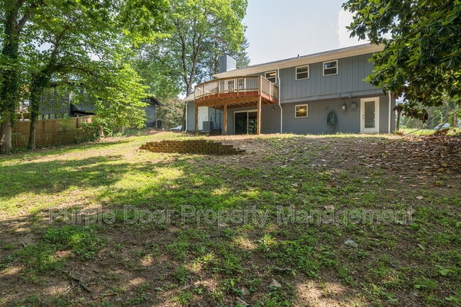Building Photo - 2369 Brenda Dr SE