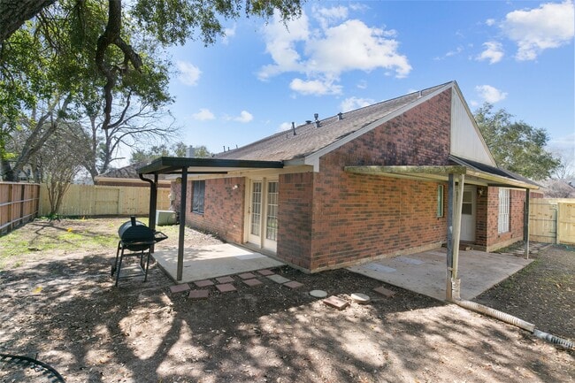 Building Photo - 4009 Spring Forest Dr