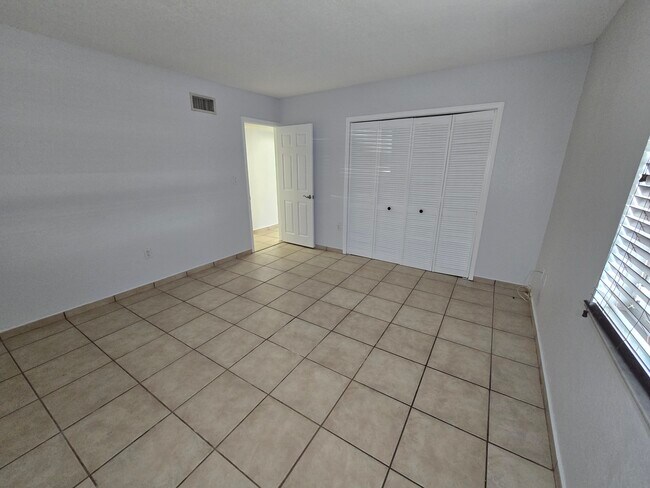 Building Photo - 2270 W 54th Pl