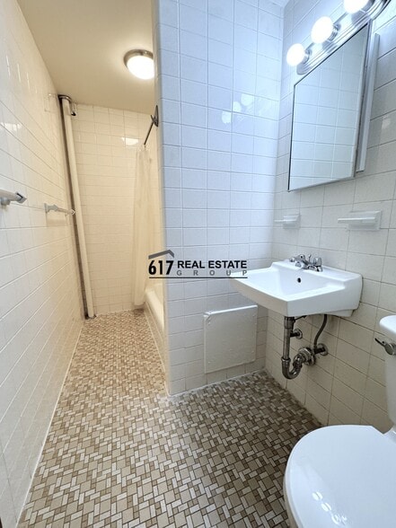 Building Photo - 1315 Commonwealth Ave