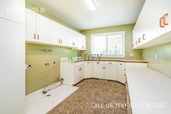 Building Photo - 1040 S 800 W