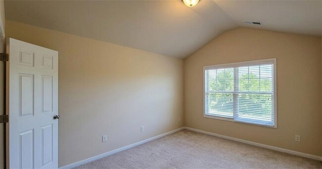 Building Photo - 29 Privet Cir