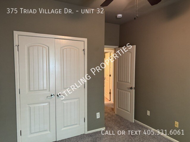 Building Photo - 375 Triad Village Dr