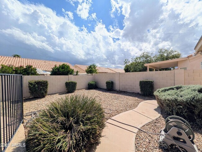 Building Photo - 3331 N Copenhagen Dr