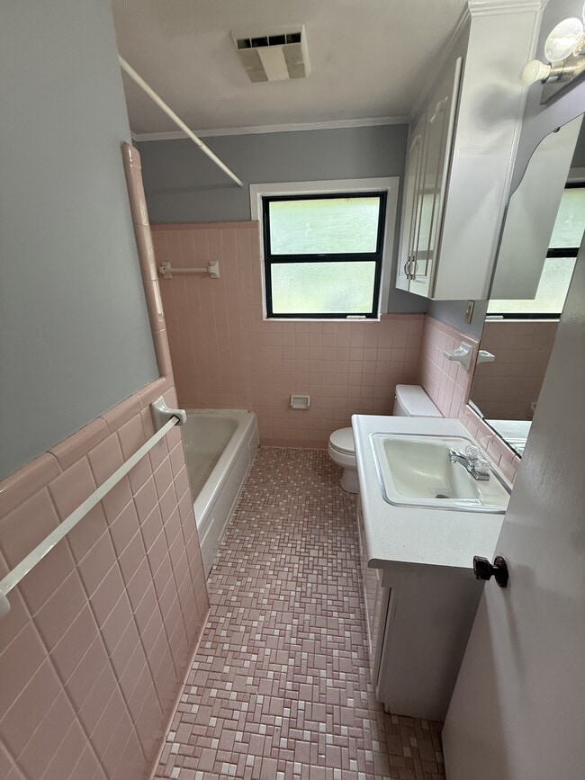 Building Photo - 41 Rabon Rd